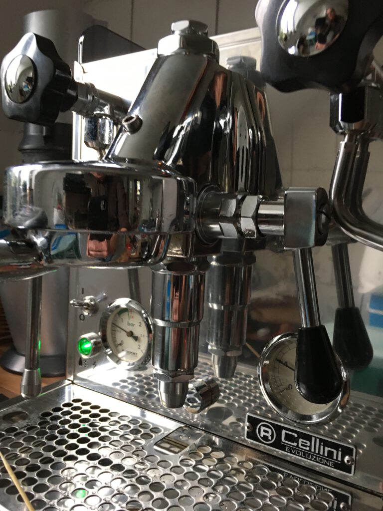 Am Ende der Rocket Celini E61 Revision ist die Maschine wieder bereit guten Kaffee zu machen
